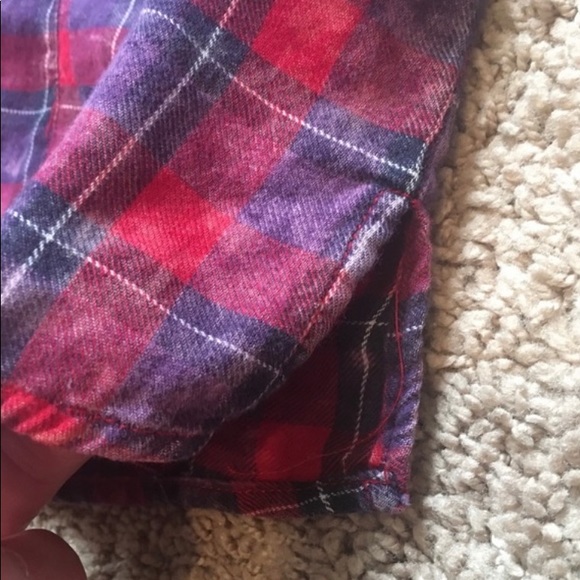 Maurice’s Flannel Top - Picture 4 of 7